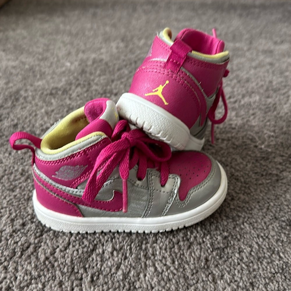 Toddler Jordan’s sz 5